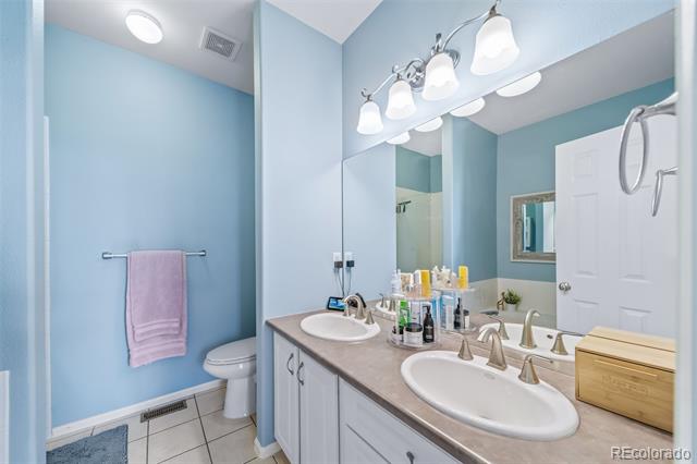 3104 Newport Circle
