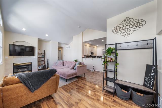3104 Newport Circle