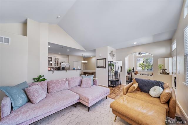 3104 Newport Circle