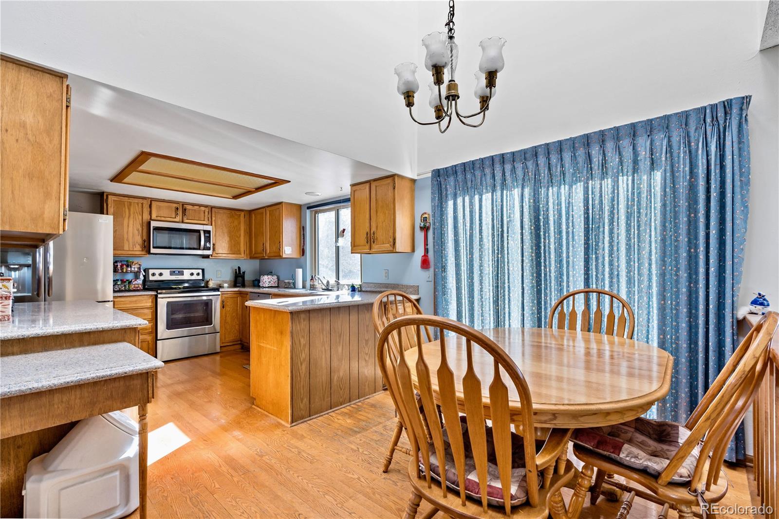 8166 W Geddes Avenue