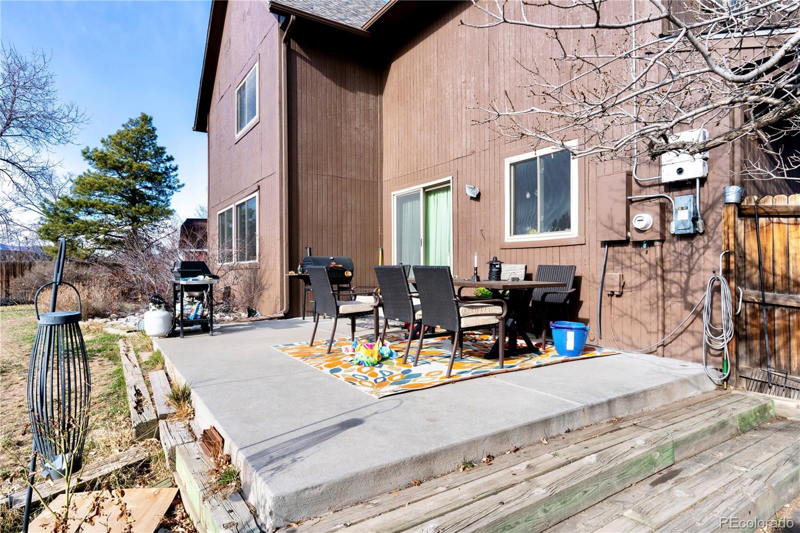 8166 W Geddes Avenue