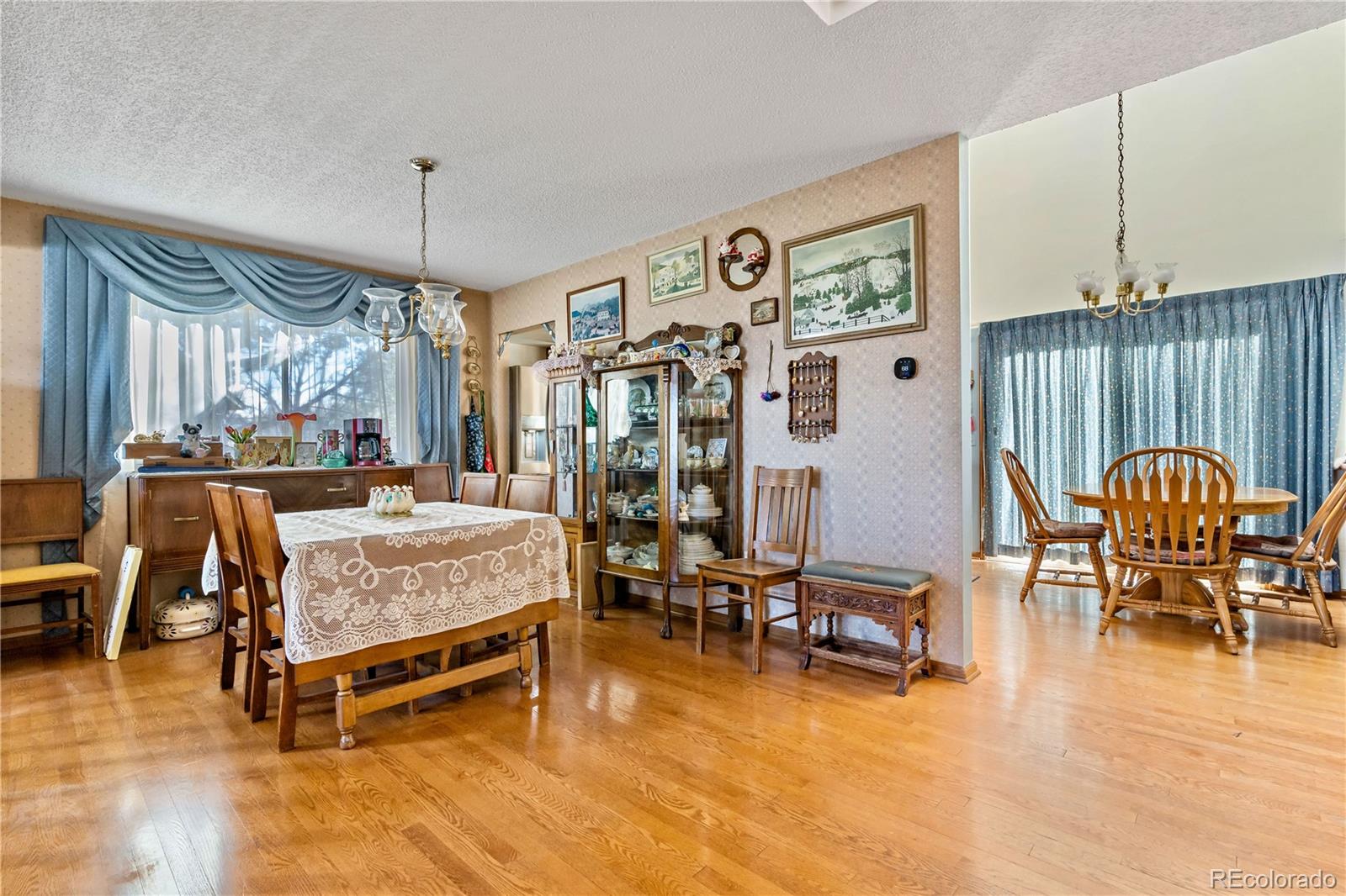 8166 W Geddes Avenue