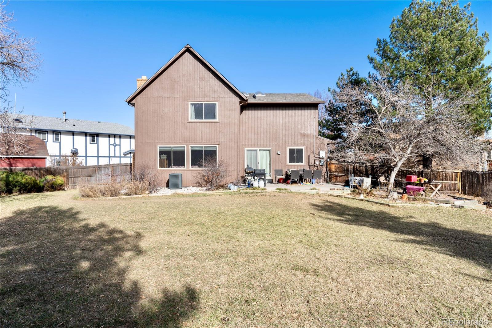 8166 W Geddes Avenue