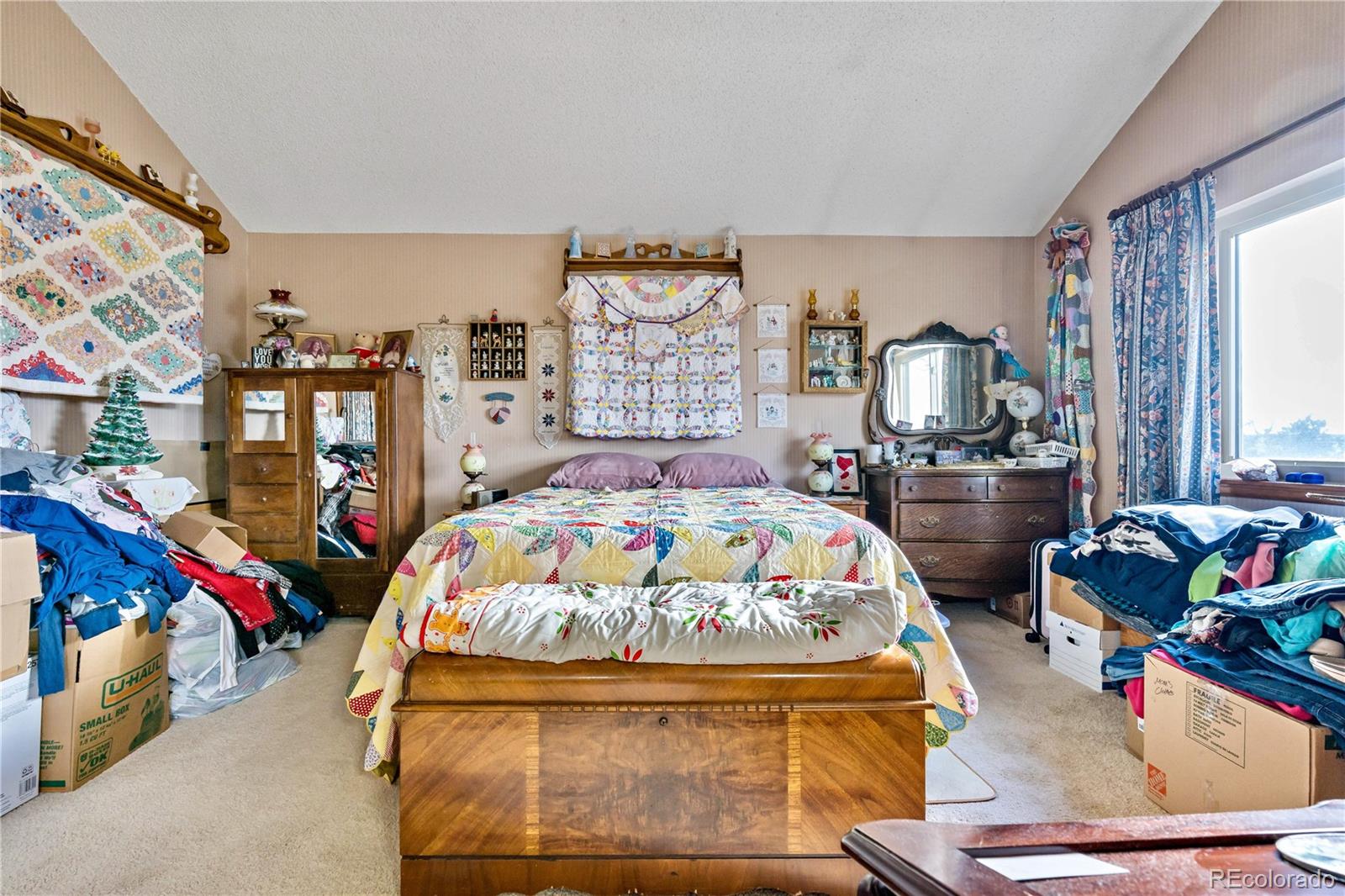 8166 W Geddes Avenue