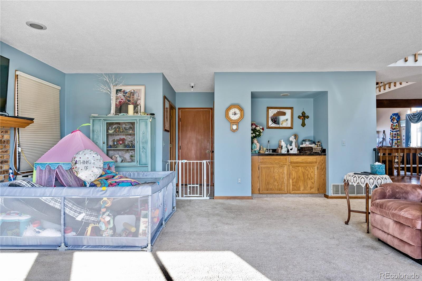 8166 W Geddes Avenue