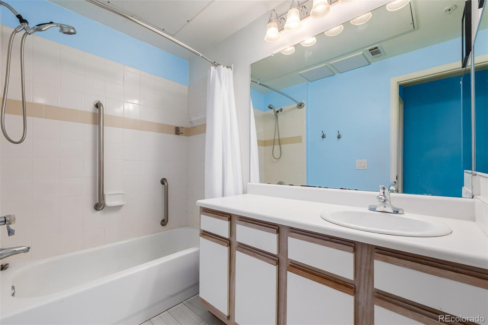 7448 S Quail Circle Unit: 2214