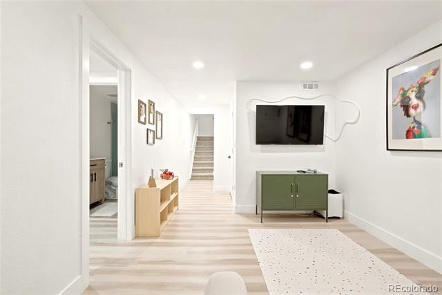 6847 S Magnolia Court