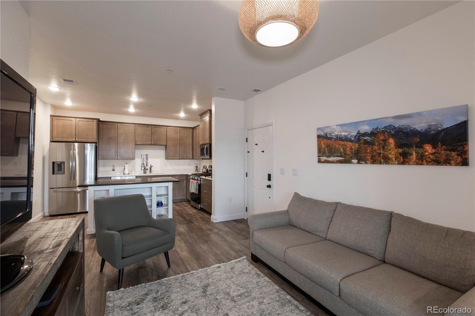 9962 W Victoria Place Unit: 106