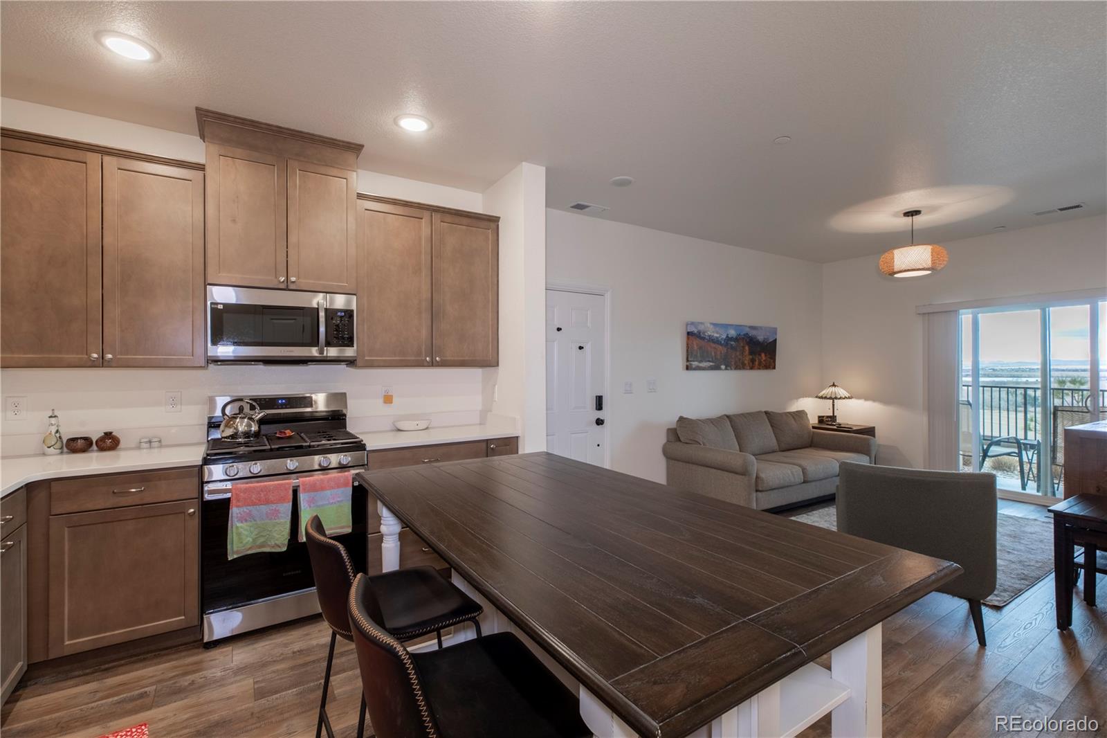 9962 W Victoria Place Unit: 106