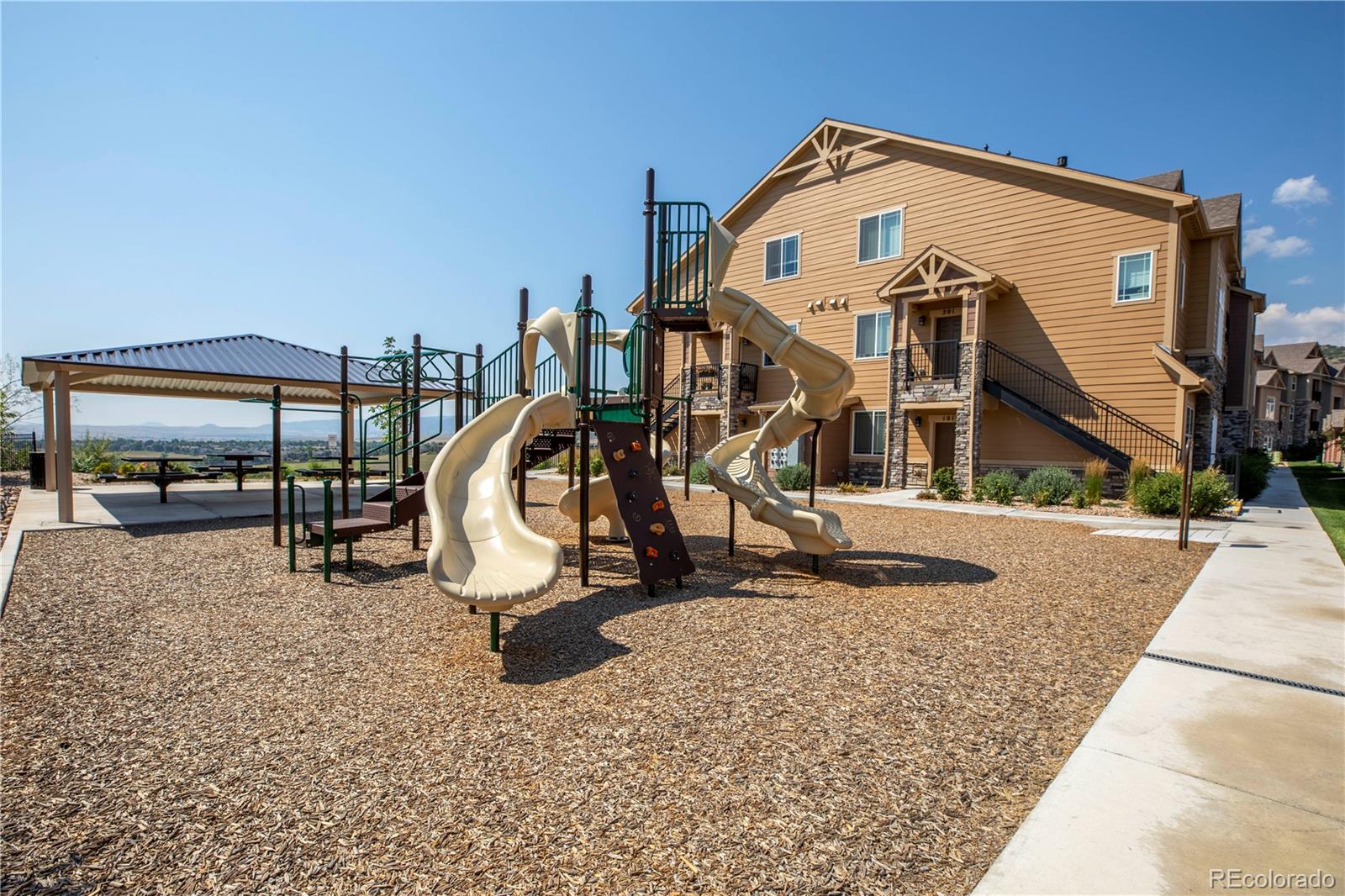 9962 W Victoria Place Unit: 106