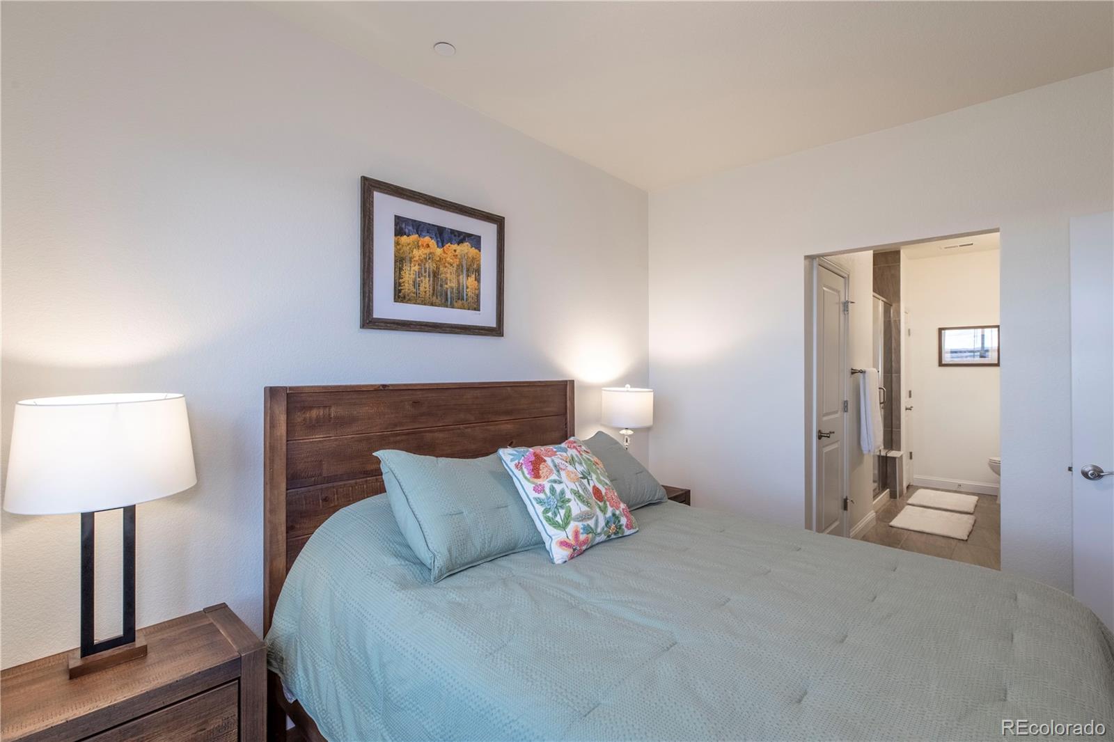 9962 W Victoria Place Unit: 106