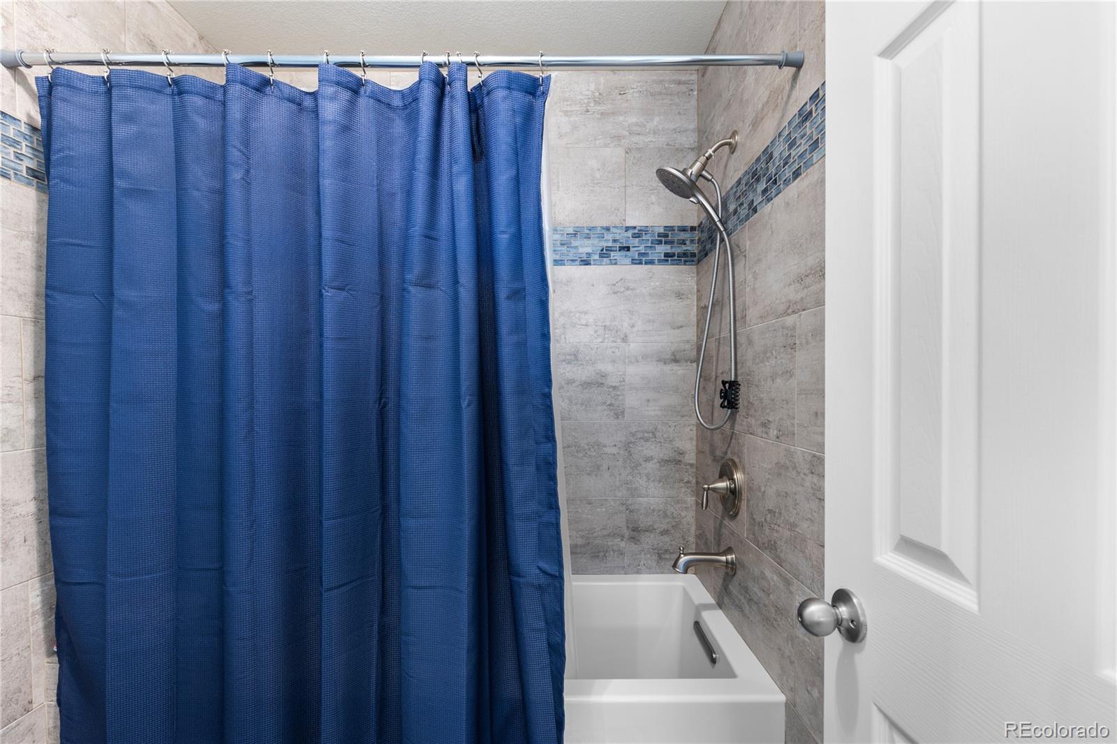 19437 E Mann Creek Drive Unit: A