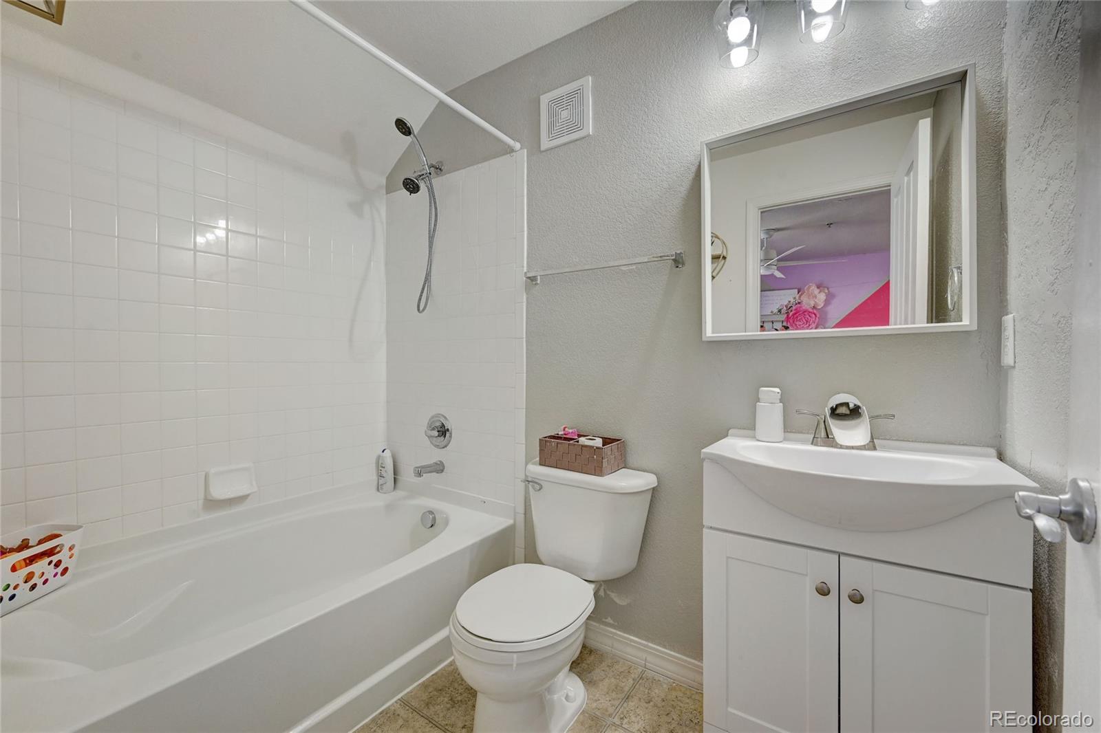 5660 S Algonquian Way Unit: B