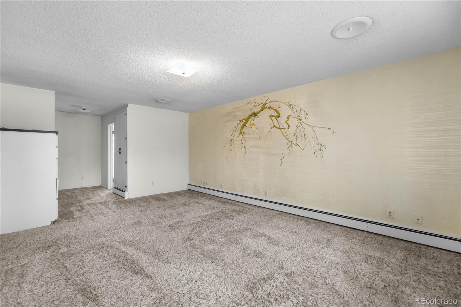 7090 S Windsor Street