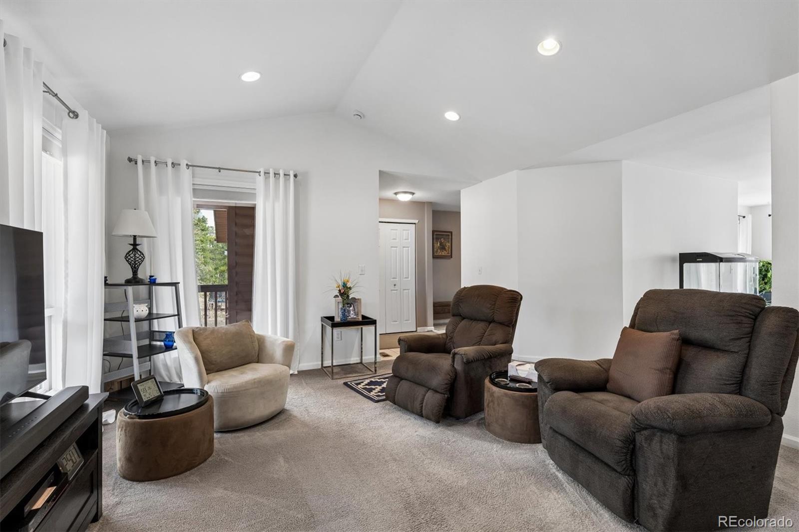 1387 Lodge Pole Drive
