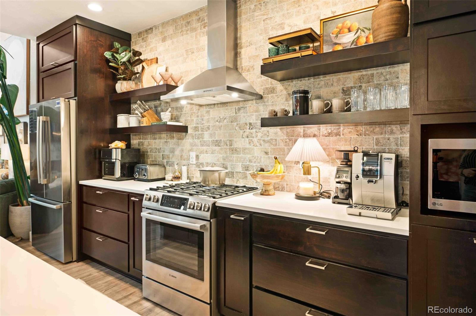 9734 Bennett Peak Street