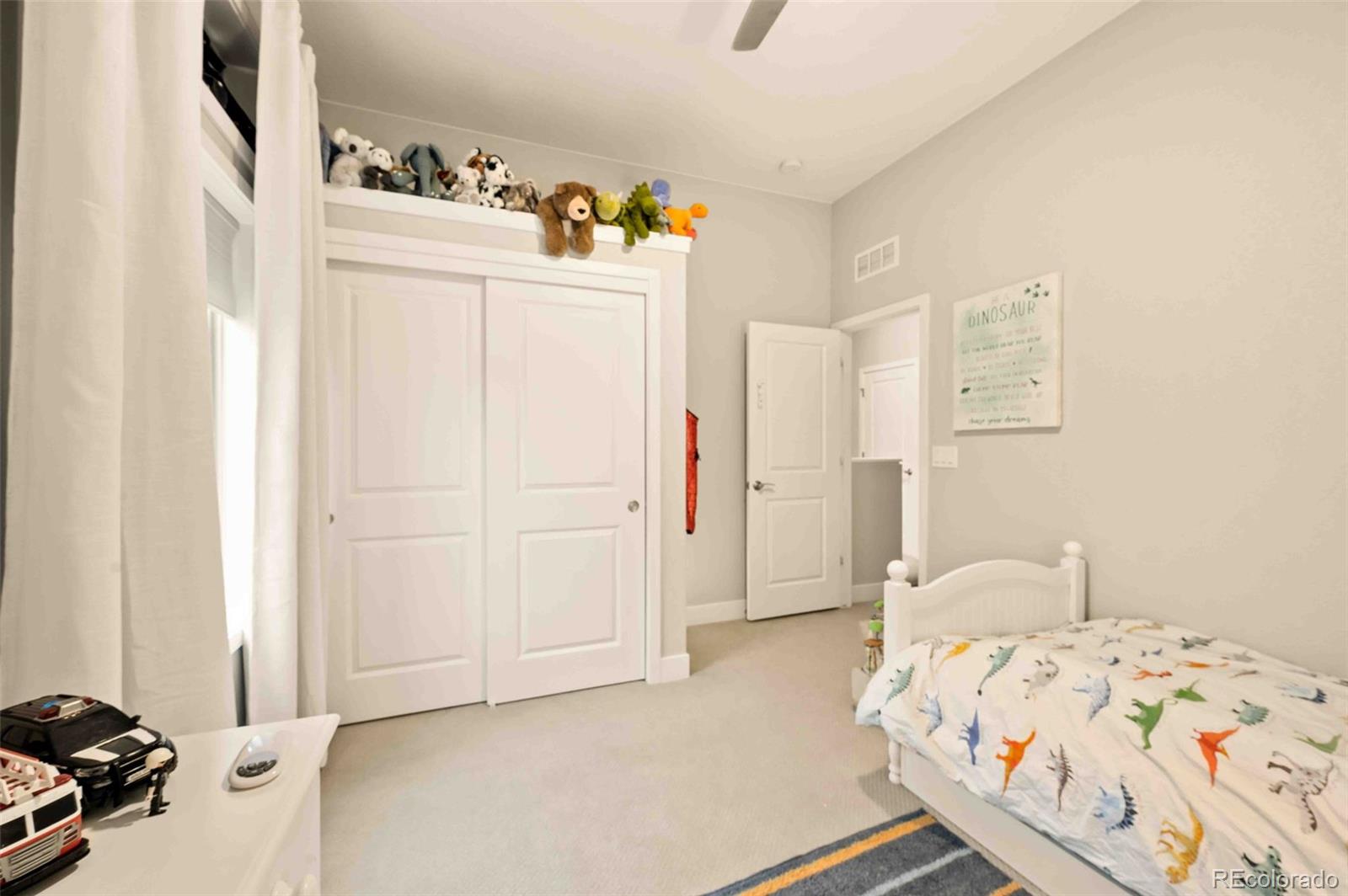 9734 Bennett Peak Street