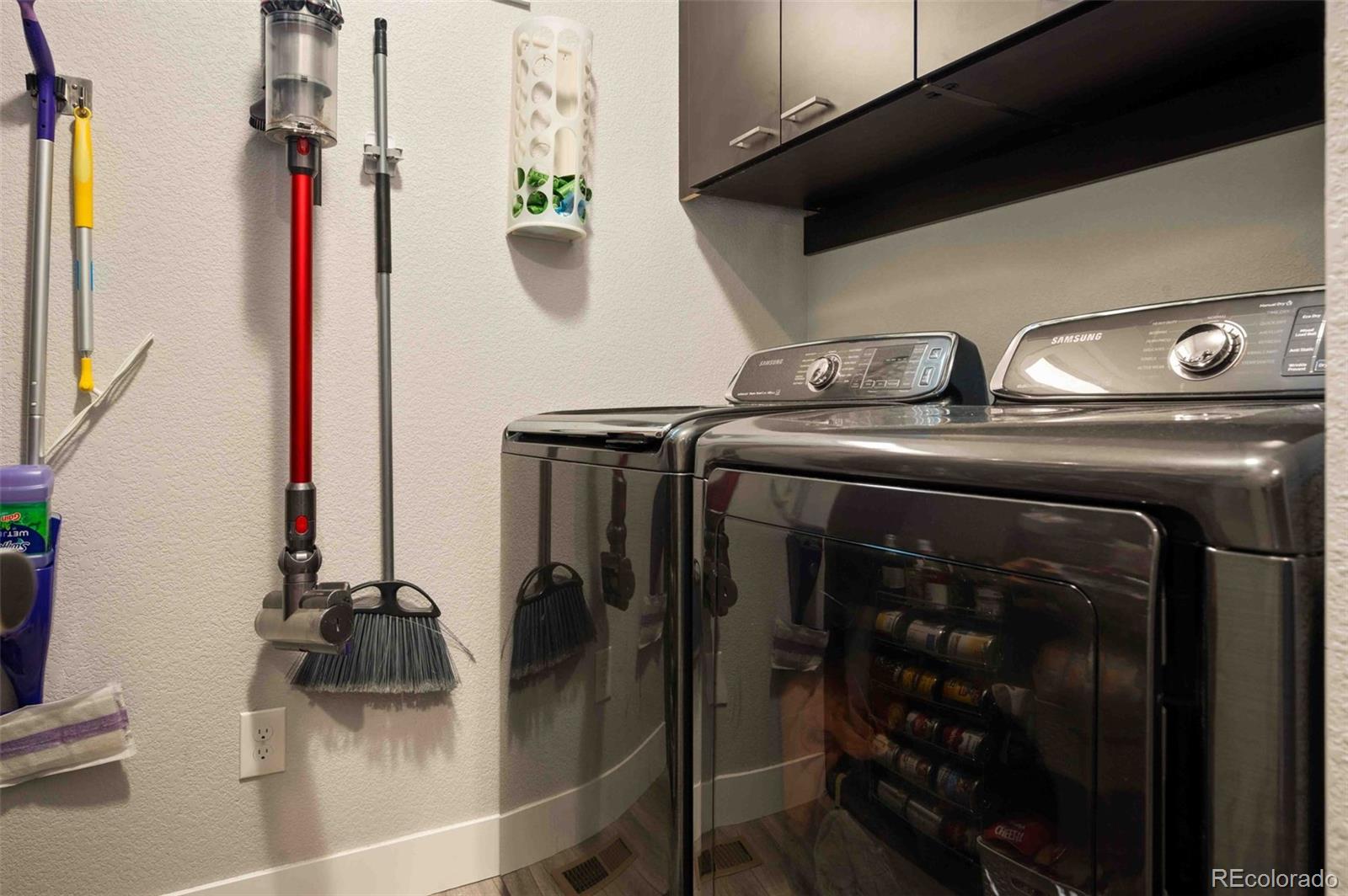 9734 Bennett Peak Street