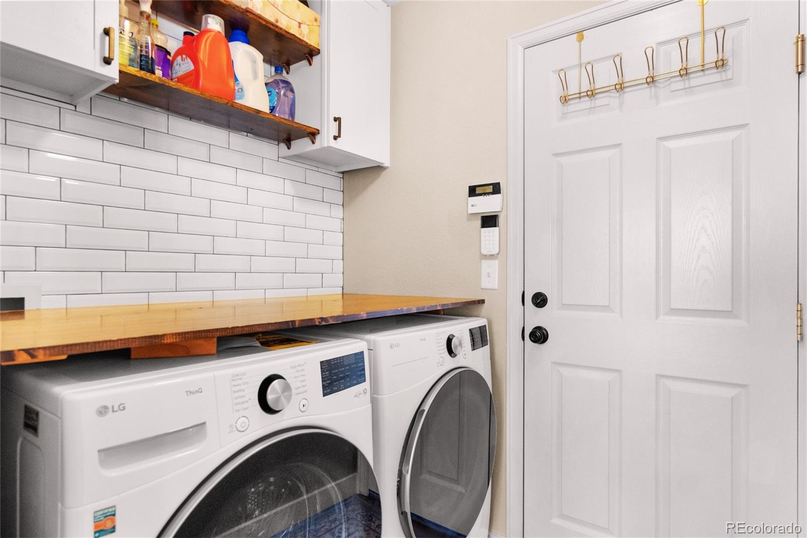 1464 N Stratton Avenue