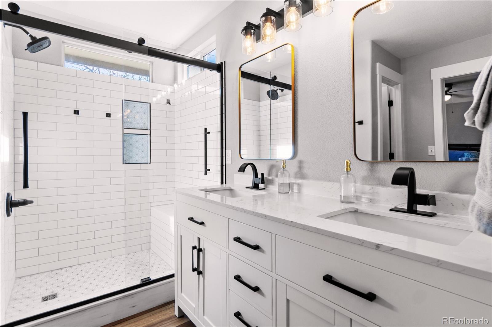 1464 N Stratton Avenue