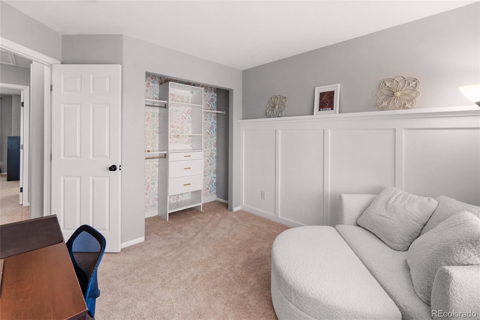 1464 N Stratton Avenue