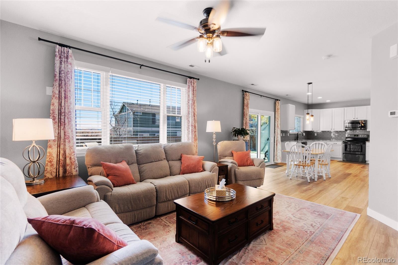 1464 N Stratton Avenue