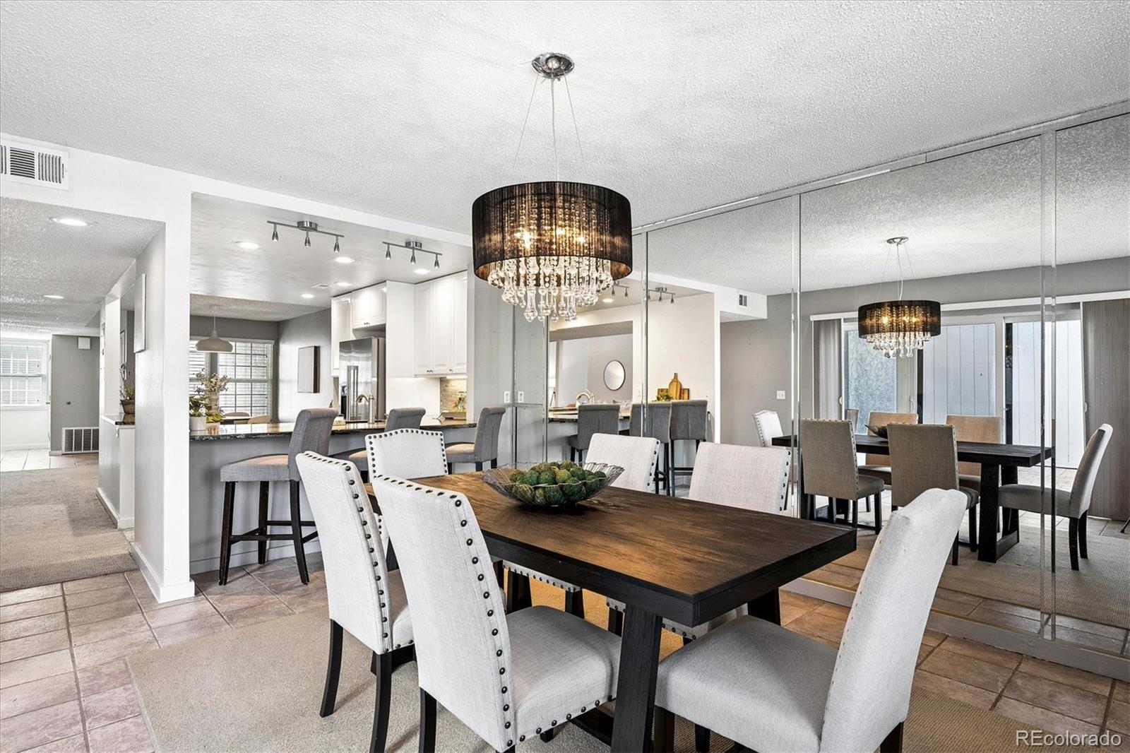 2770 S Elmira Street Unit: 7
