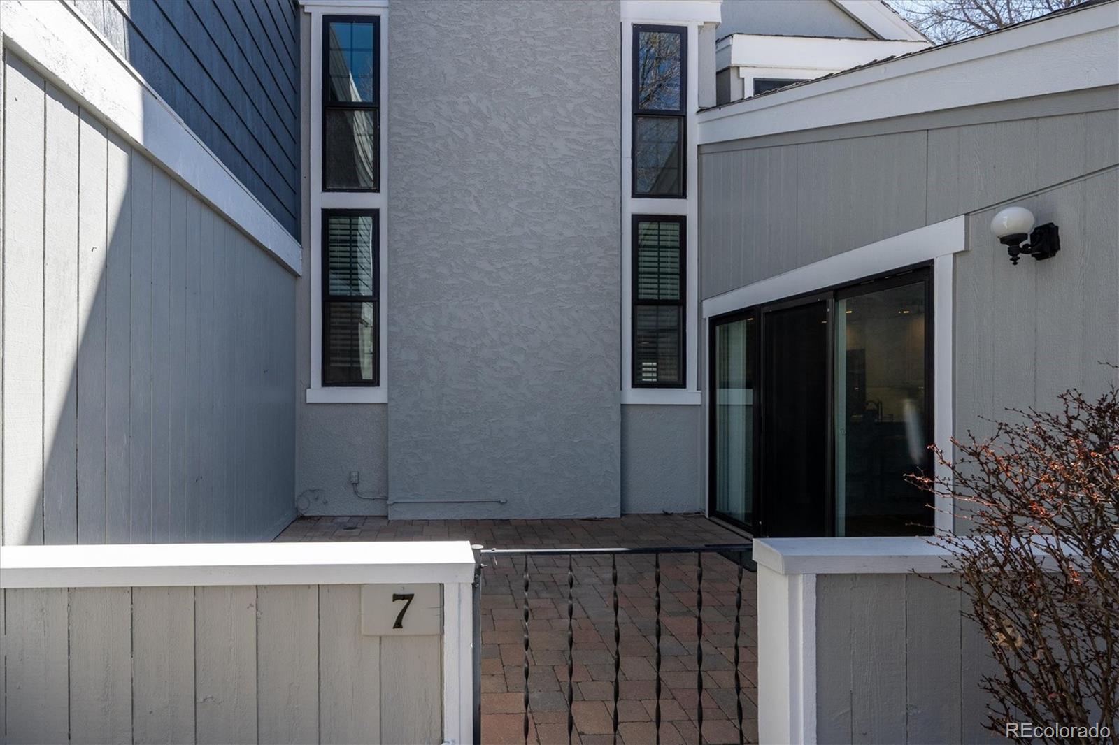 2770 S Elmira Street Unit: 7