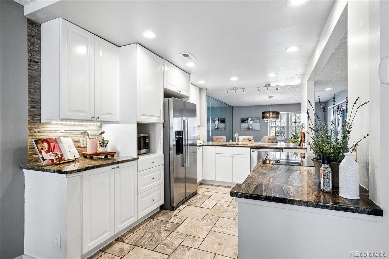 2770 S Elmira Street Unit: 7