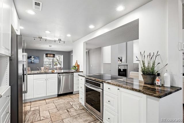 2770 S Elmira Street Unit: 7