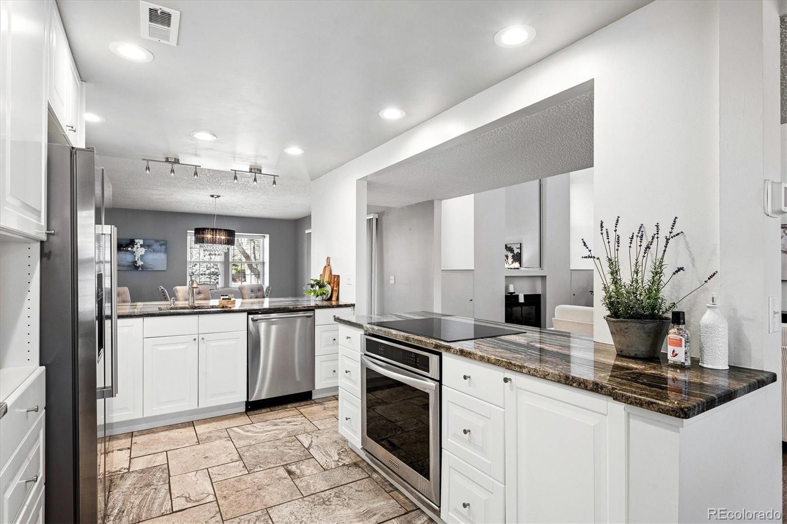 2770 S Elmira Street Unit: 7