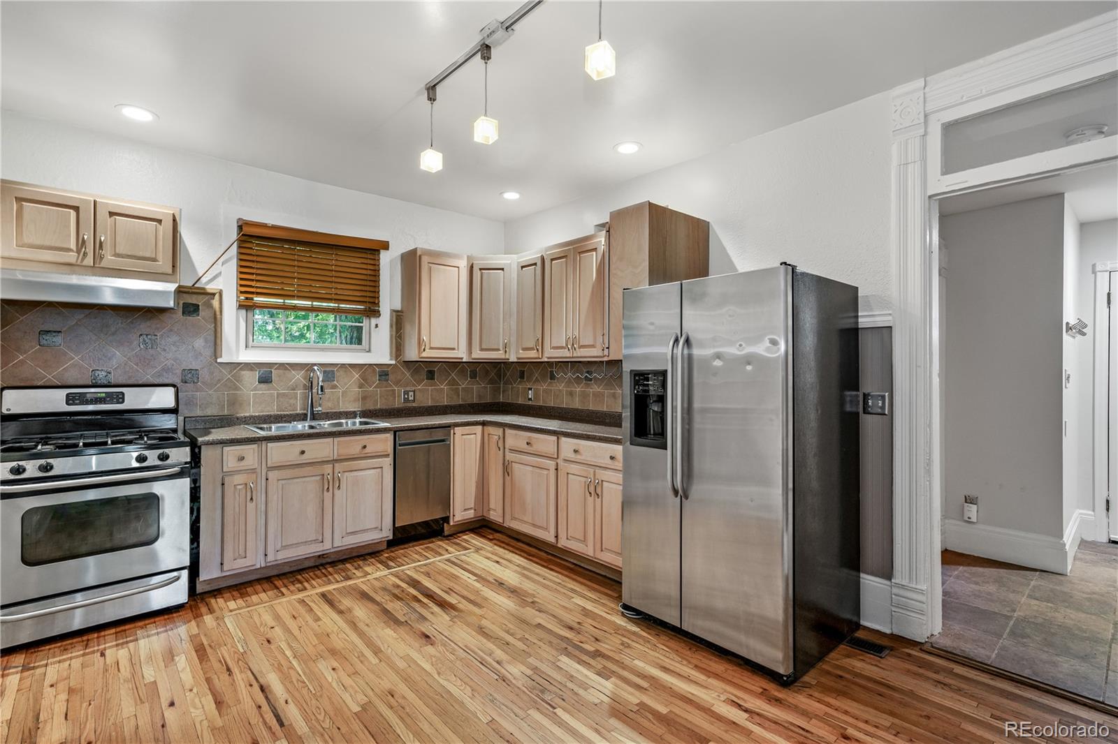 54 S Emerson Street Unit: 2