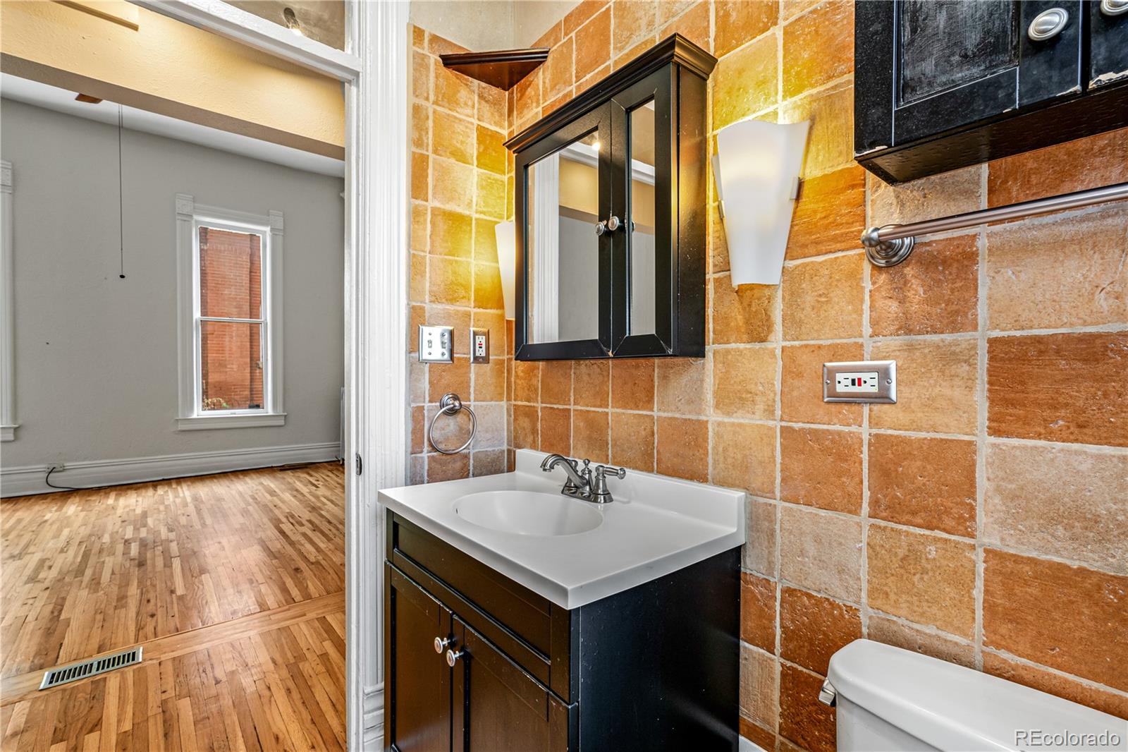 54 S Emerson Street Unit: 2