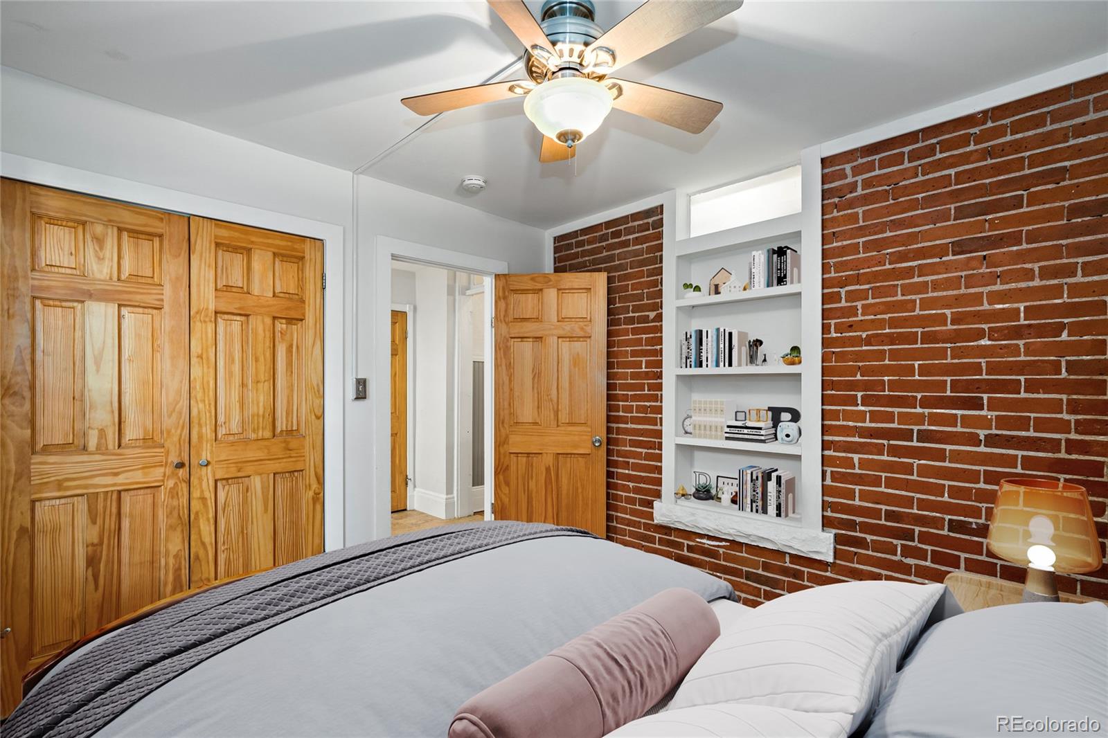 54 S Emerson Street Unit: 2