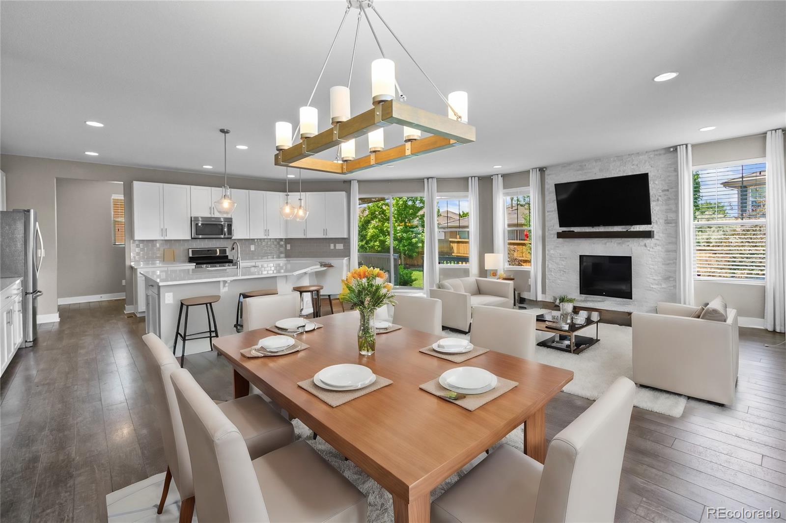 10018 Tall Oaks Street