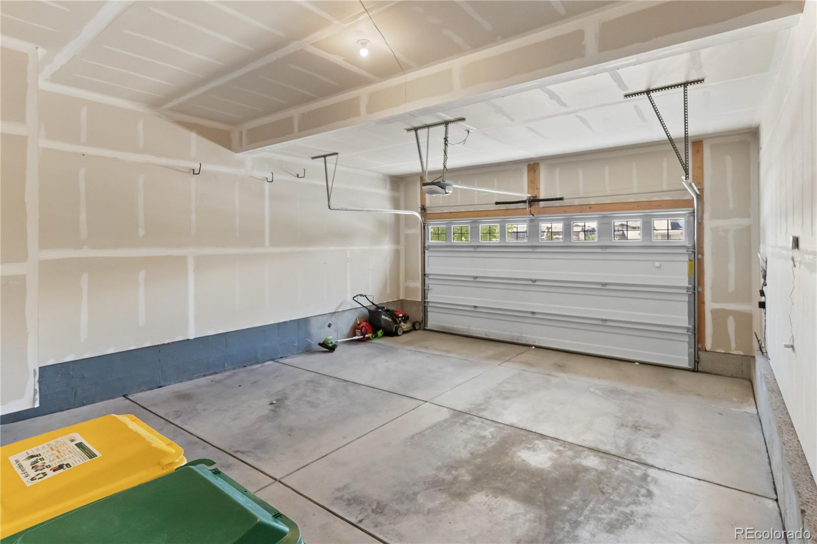 10018 Tall Oaks Street