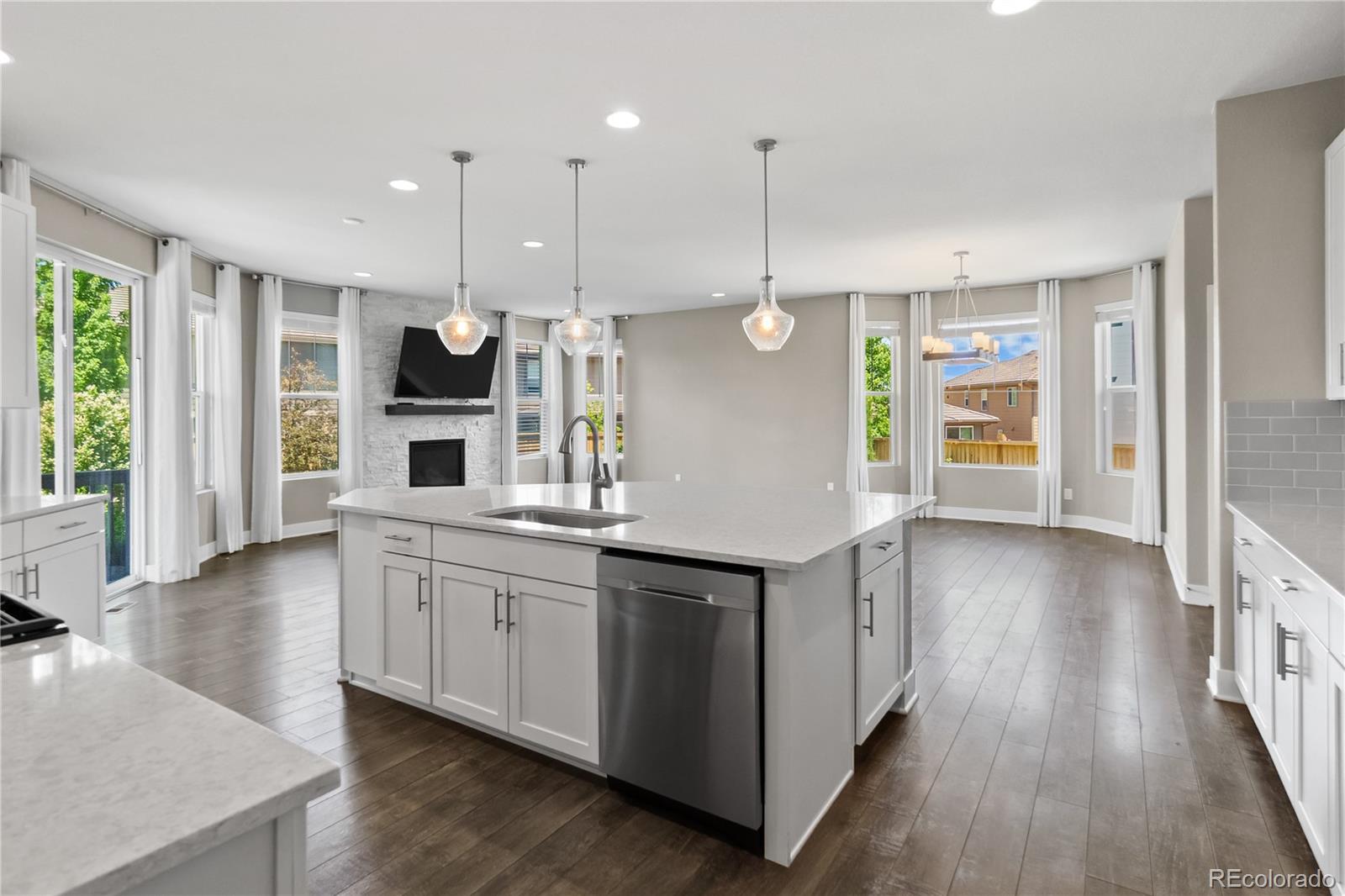 10018 Tall Oaks Street