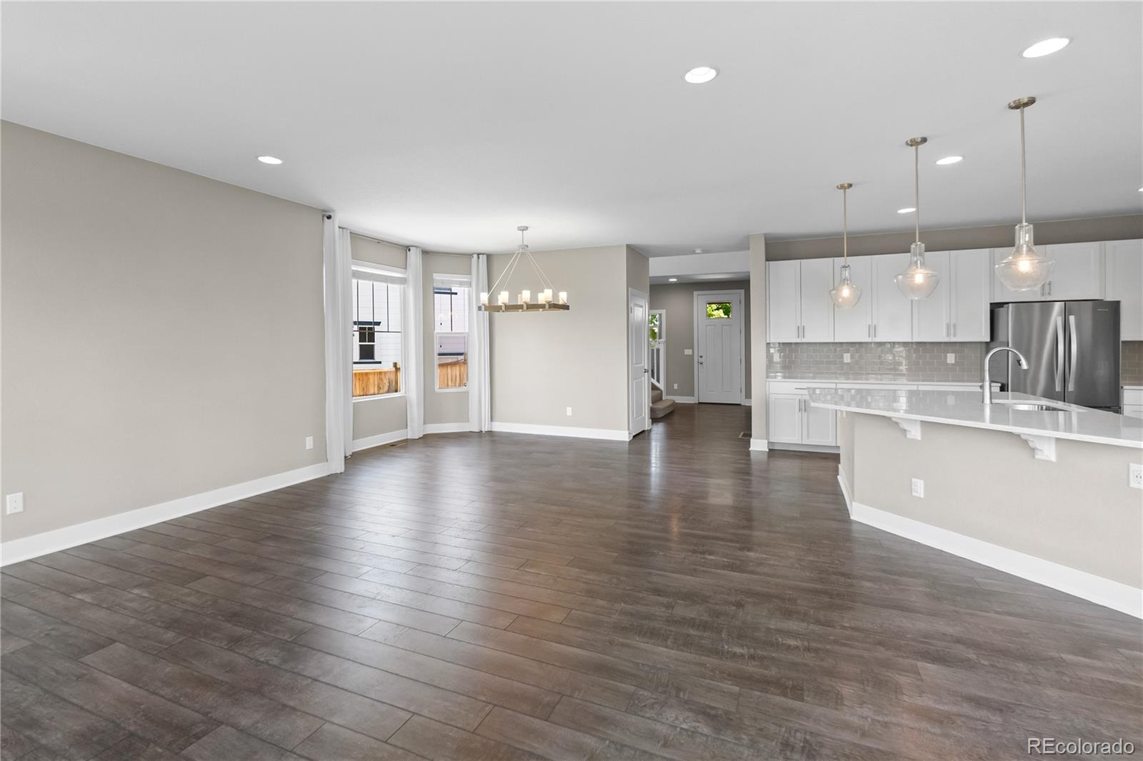 10018 Tall Oaks Street