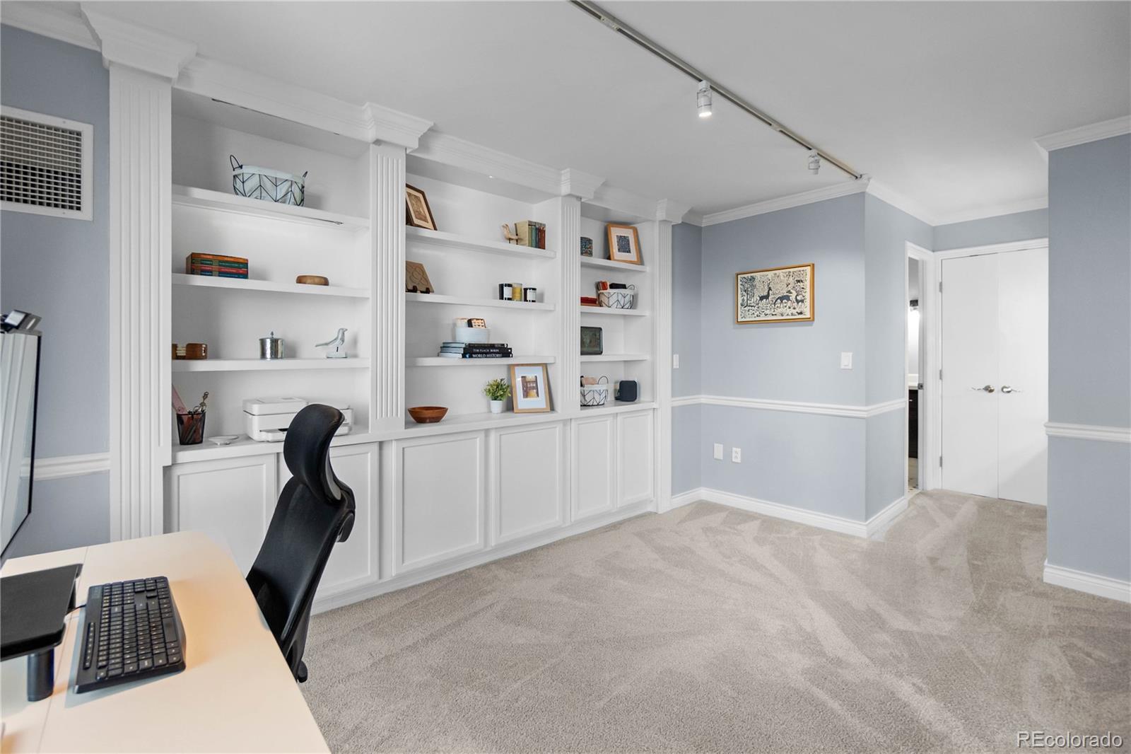 1625 Larimer Street Unit: 1601