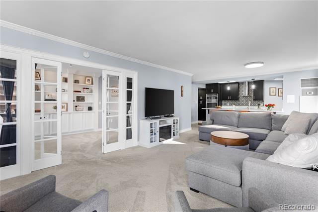 1625 Larimer Street Unit: 1601