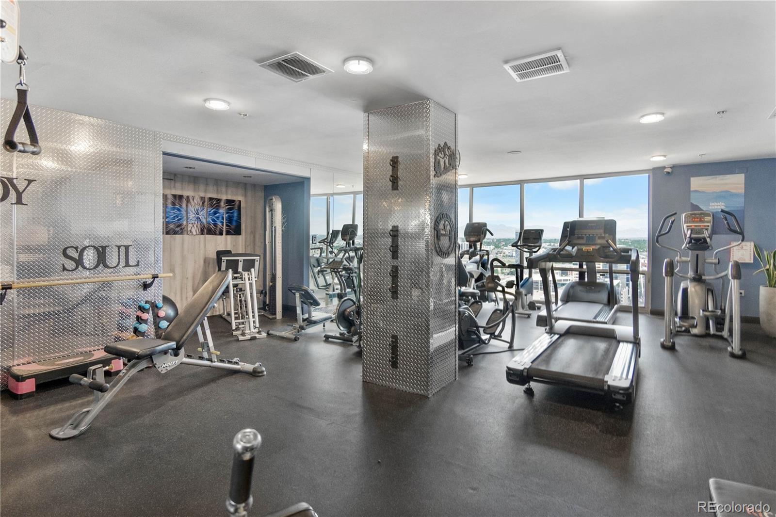 1625 Larimer Street Unit: 1601