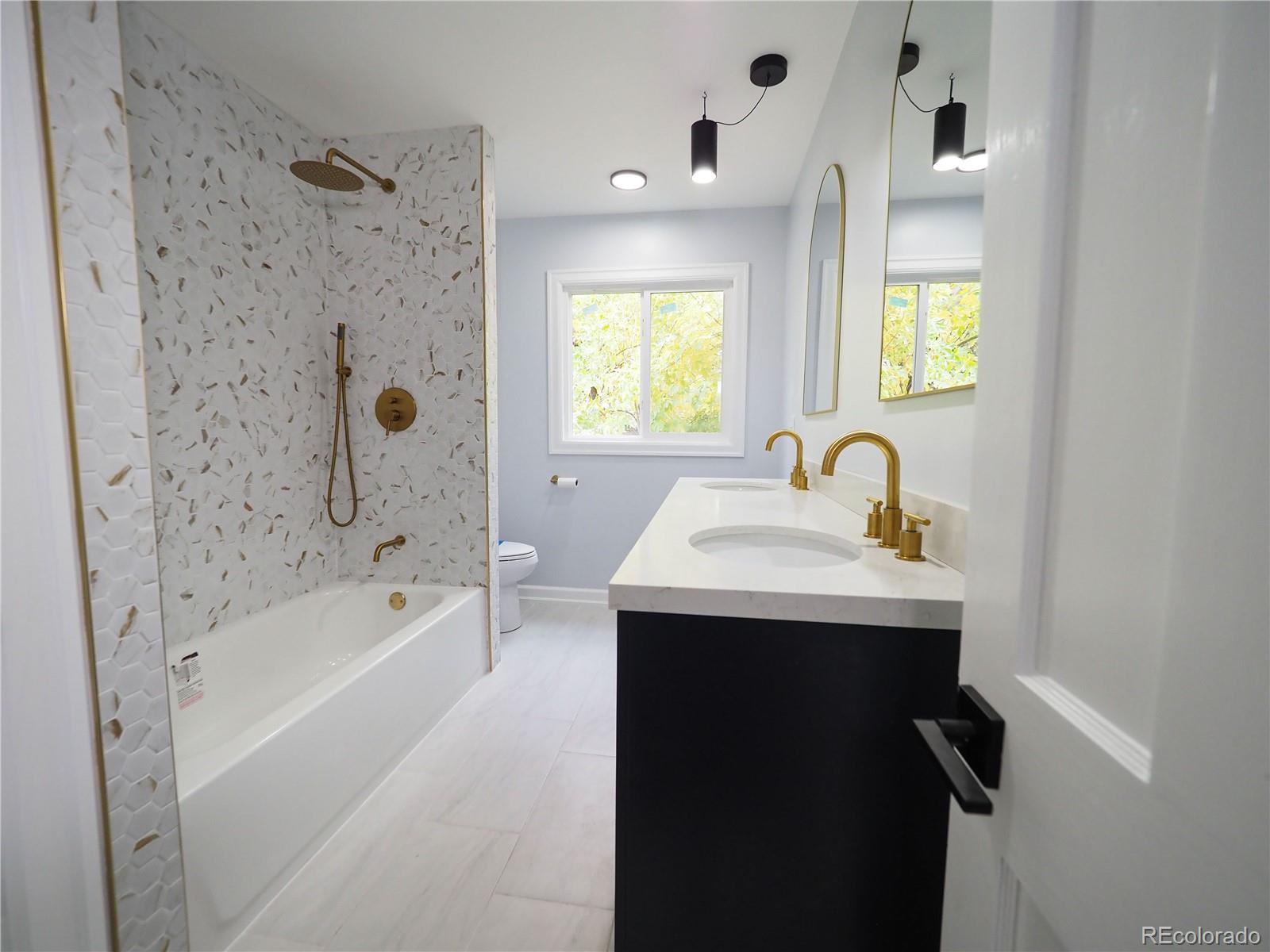 6751 S Downing Circle W