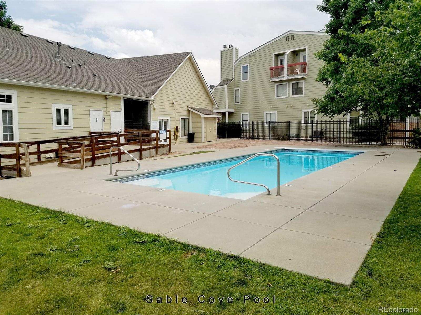 910 S Dawson Way Unit: 2