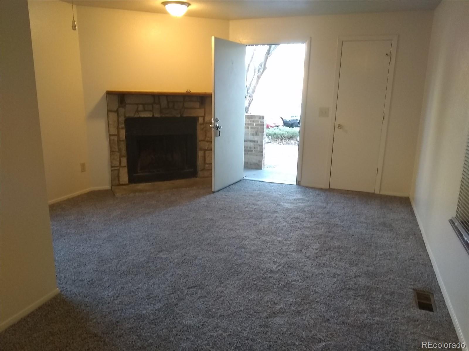 910 S Dawson Way Unit: 2