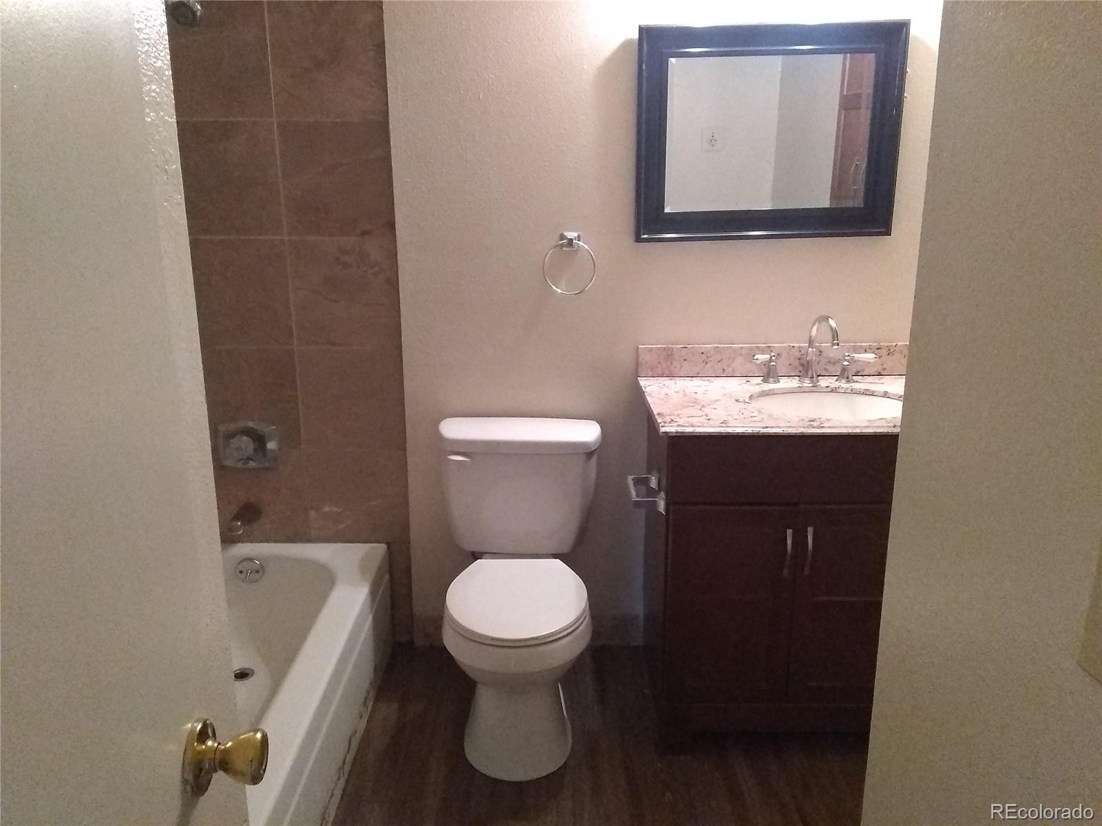 910 S Dawson Way Unit: 2