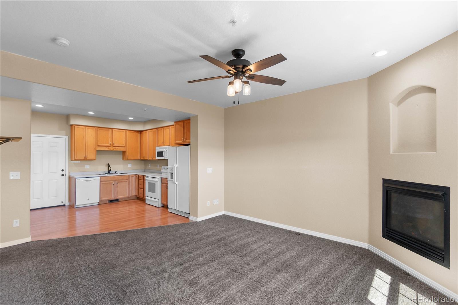 645 Yuma Loop Unit: 402