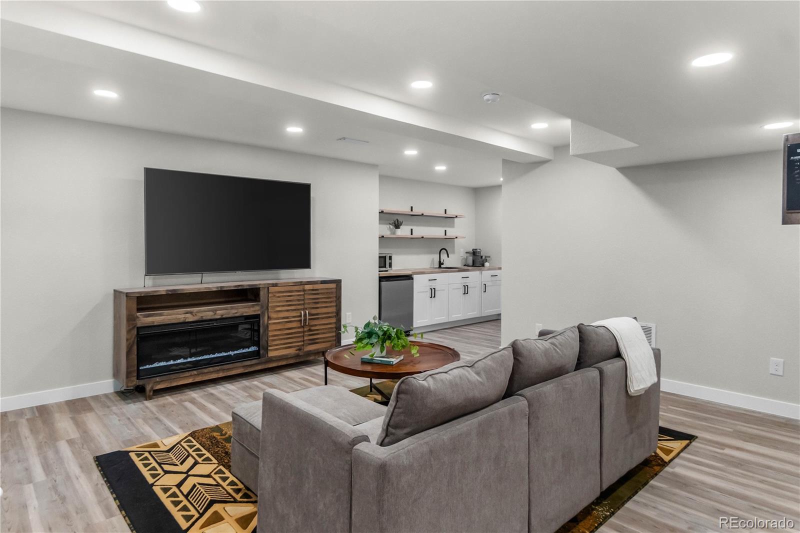 17252 Parkside Drive