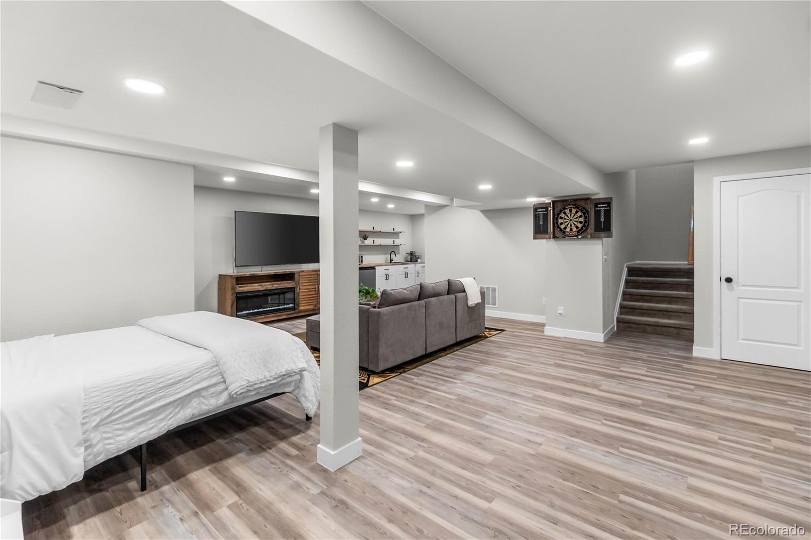 17252 Parkside Drive