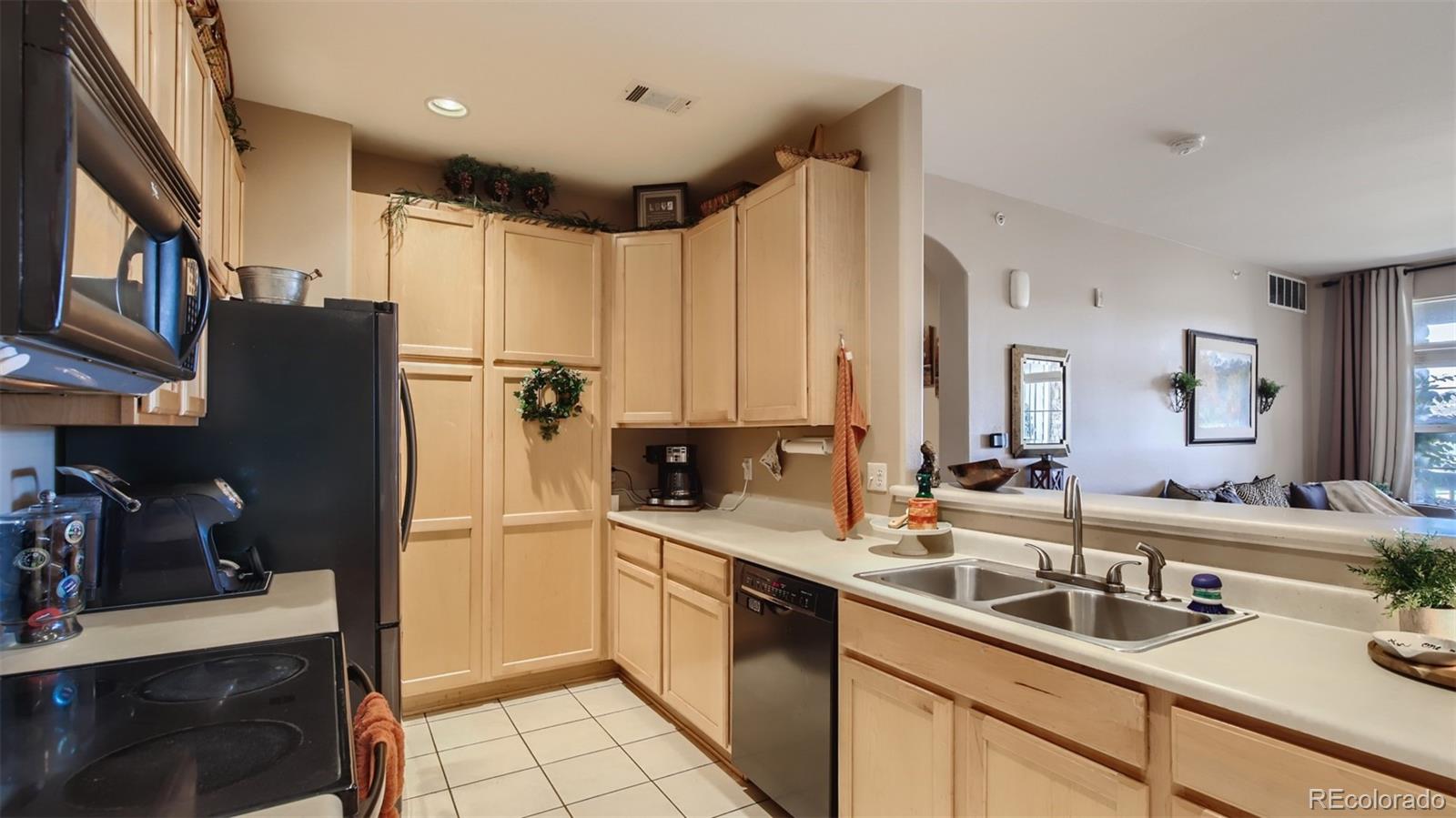 1561 Olympia Circle Unit: 203