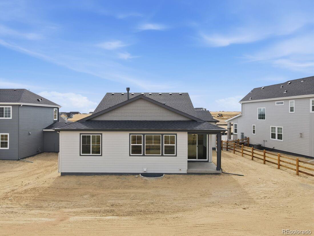 697 Bradley Circle